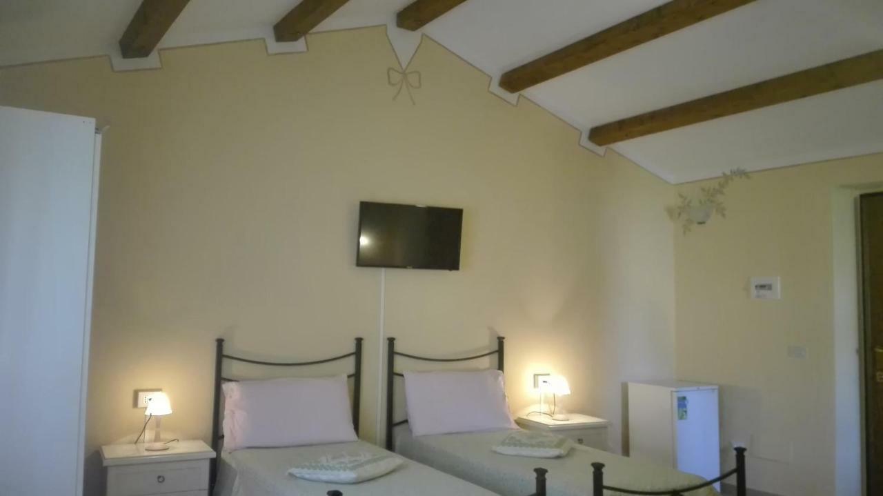 Agriturismo Monte Pino Telti Exteriér fotografie